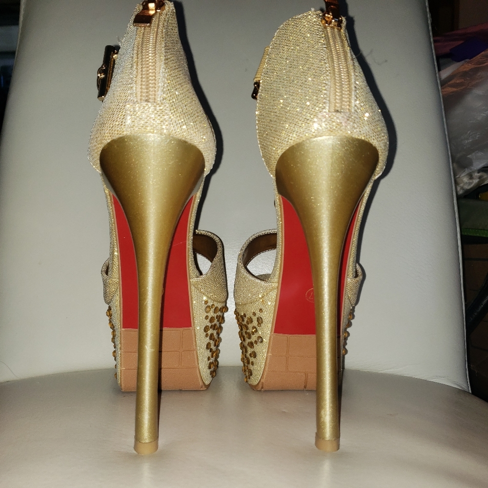 ***SOLD*** Metallic Gold Rhinestone platform heels - Picture 2 of 8